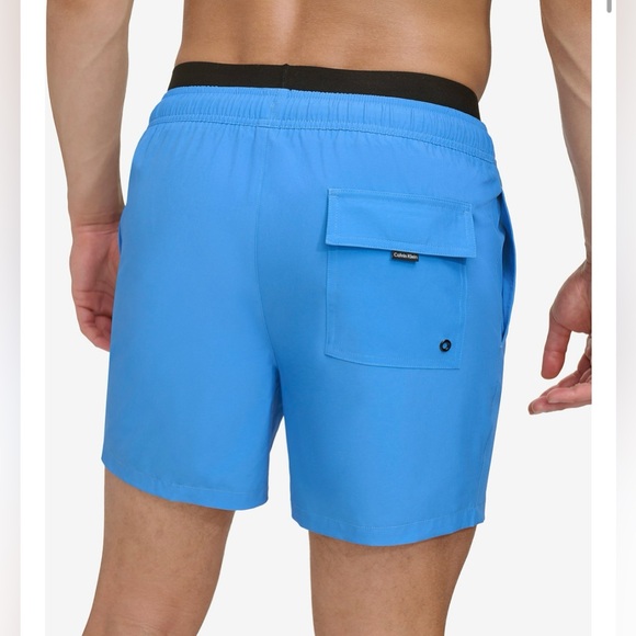 Calvin Klein Logo Elastic Waist Modern Euro
5" Volley Swim Trunks, NWT - Picture 4 of 6